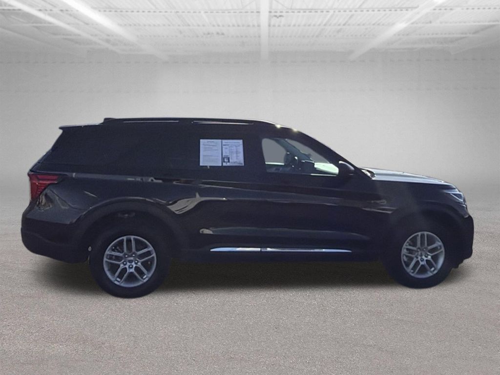 Used 2025 Ford Explorer - photo 10