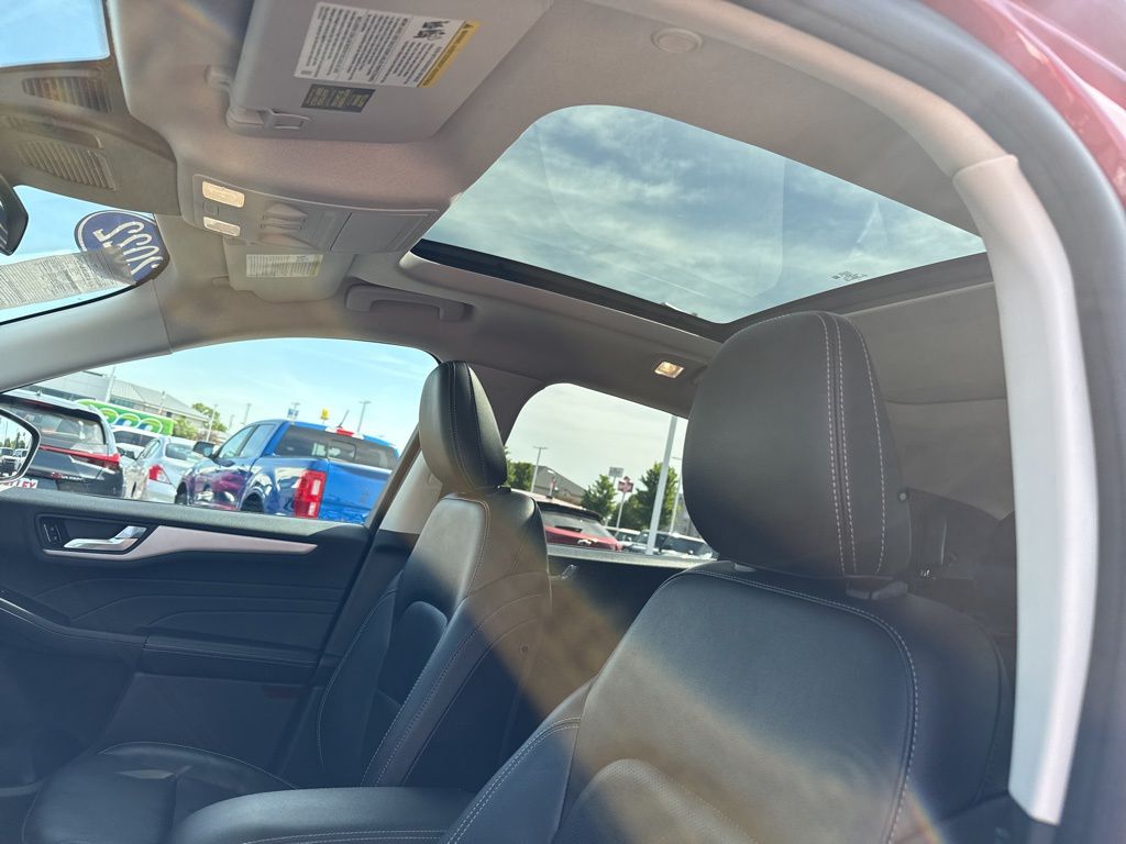 Used 2022 Ford Escape - photo 7