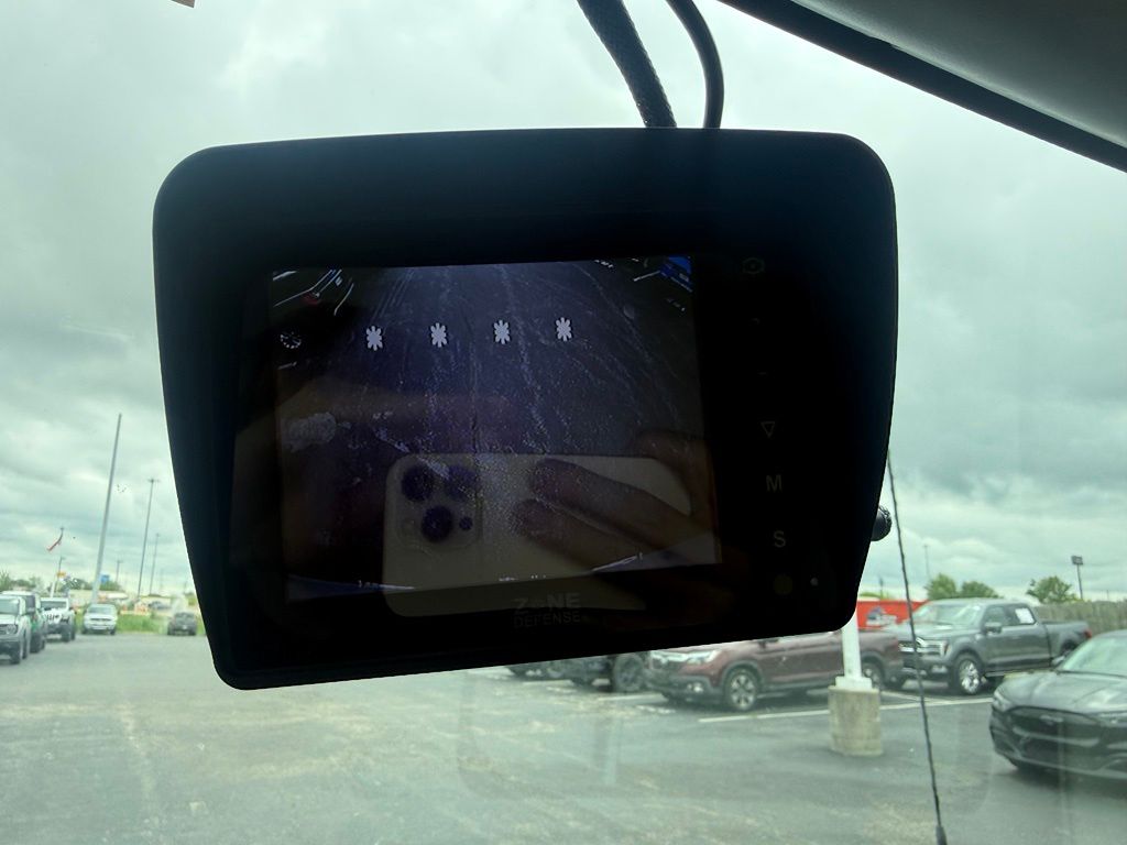 Used 2023 Ford E-350 - photo 24