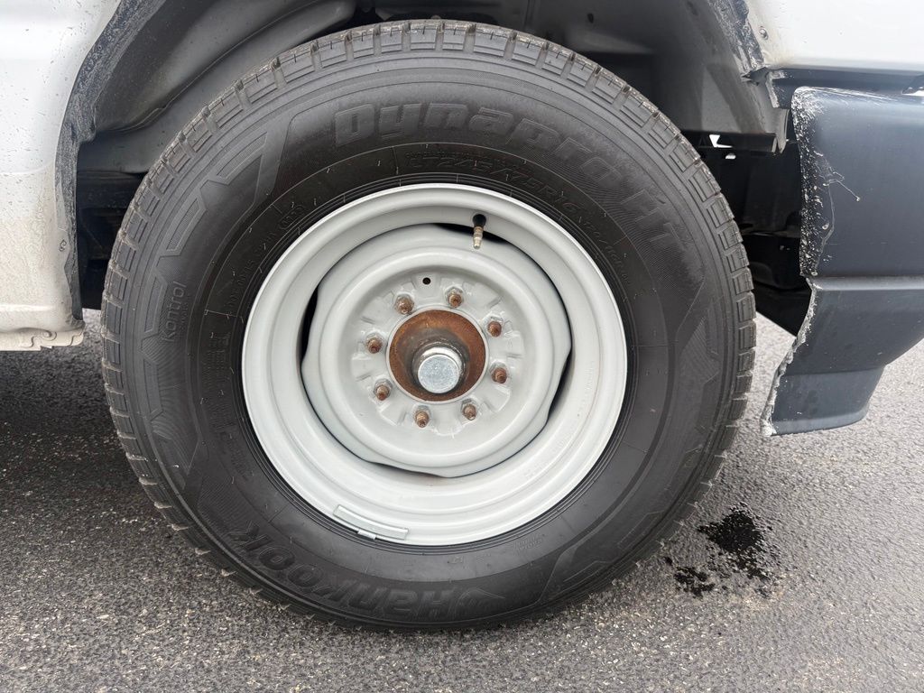 Used 2023 Ford E-350 - photo 55