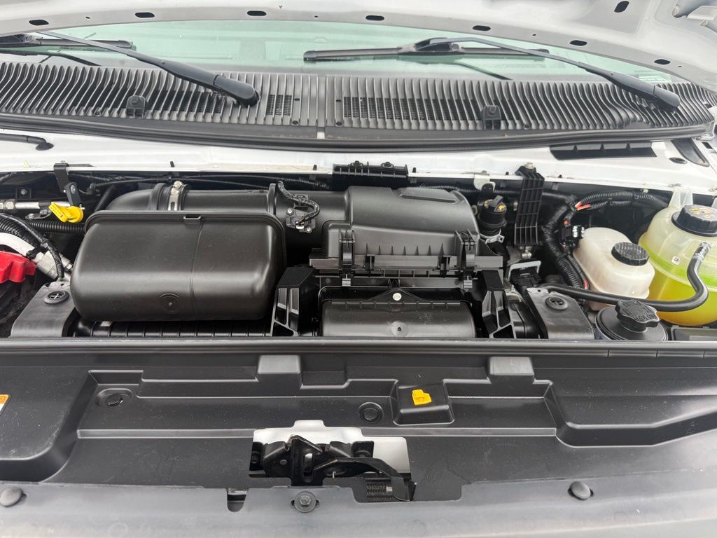 Used 2023 Ford E-350 - photo 61