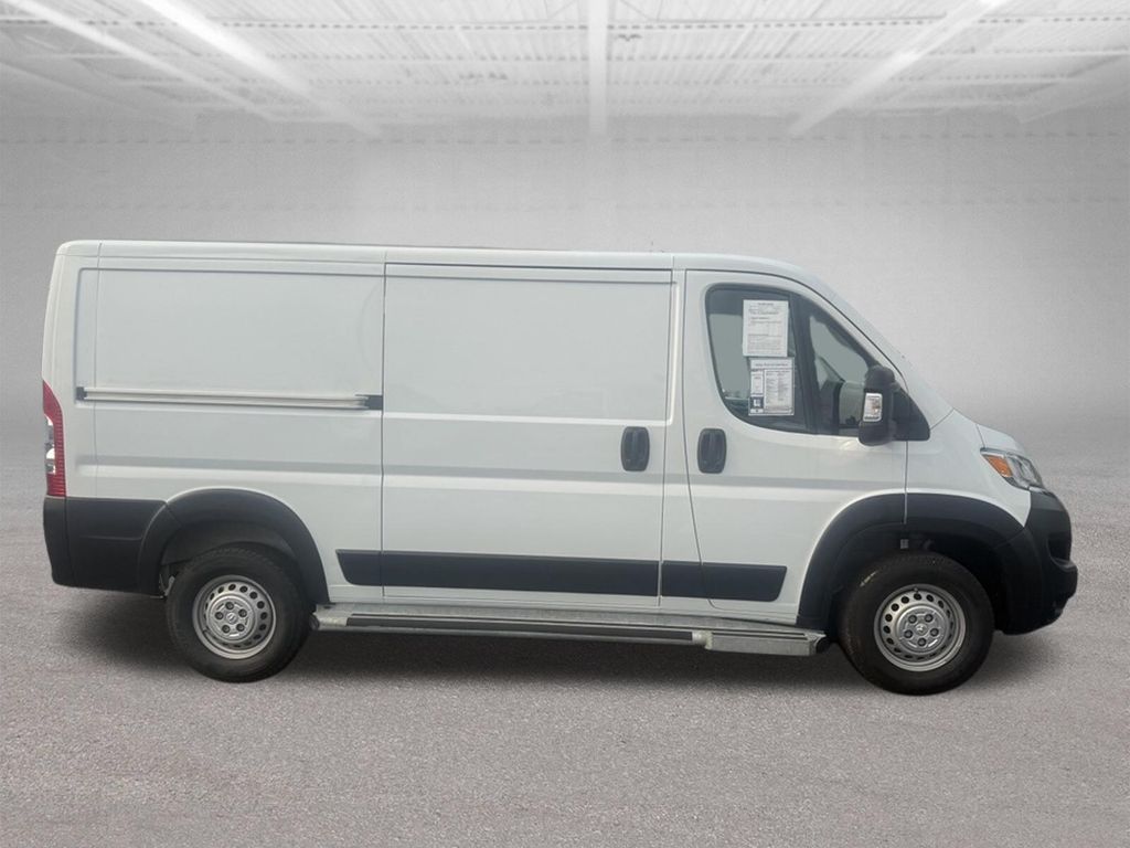 Used 2025 Ram ProMaster 2500 - photo 2