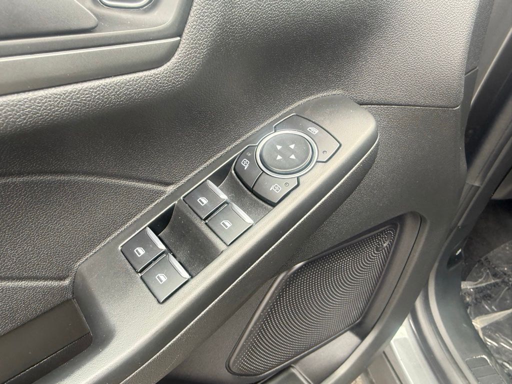 Used 2023 Ford Escape - photo 13