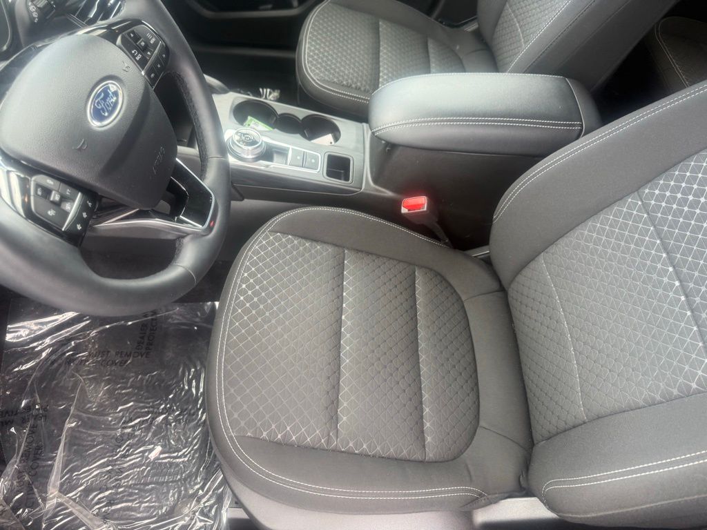 Used 2023 Ford Escape - photo 18