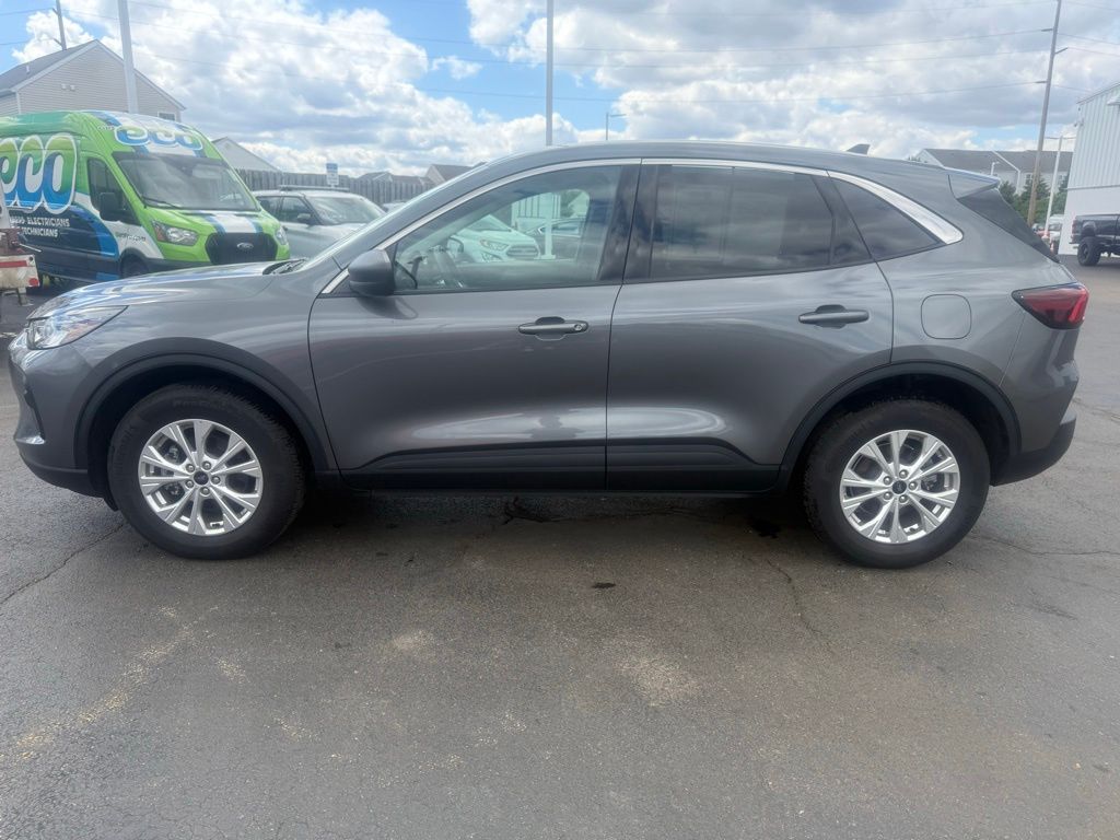 Used 2023 Ford Escape - photo 8