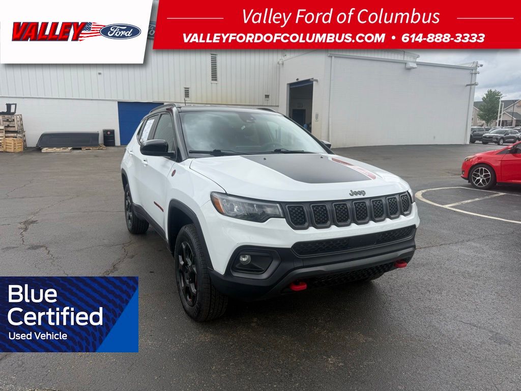 Used 2023 Jeep Compass - photo 1