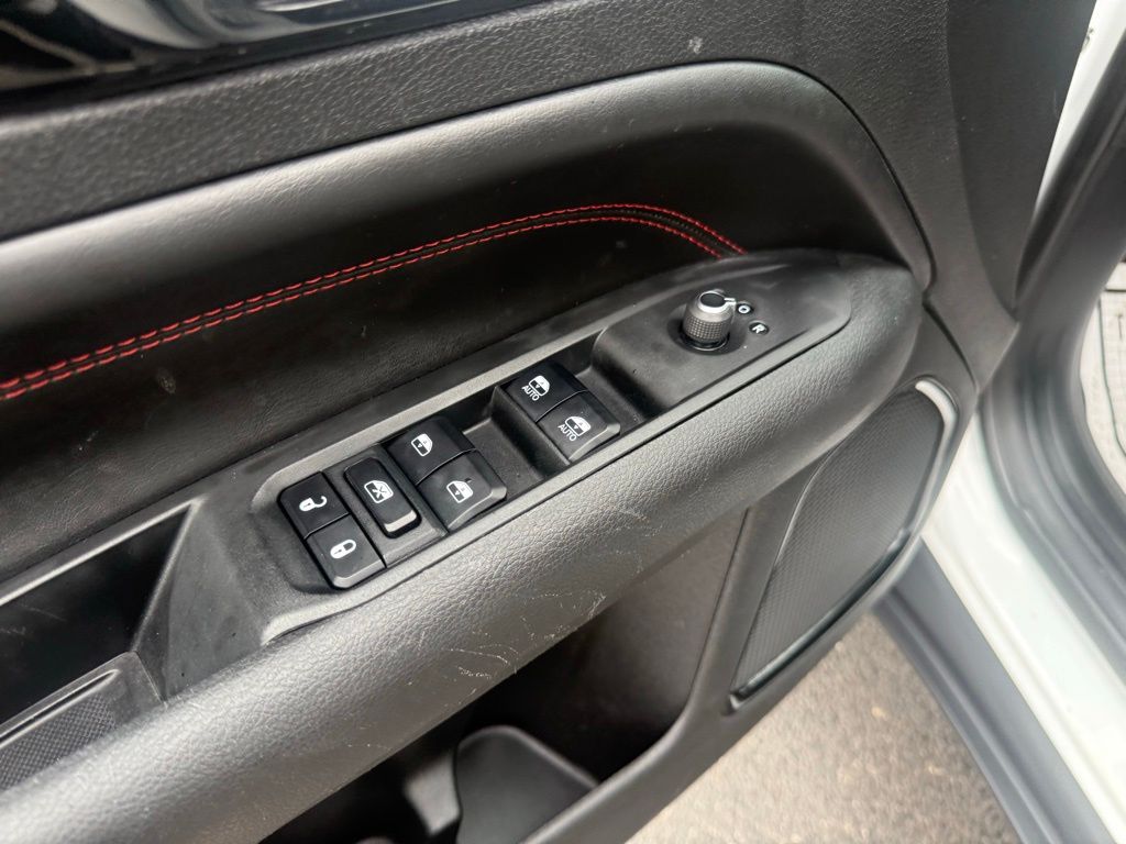 Used 2023 Jeep Compass - photo 15