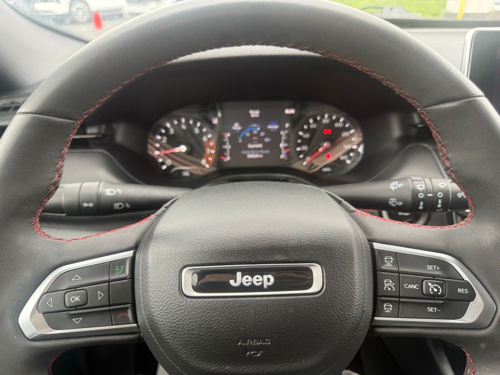 Used 2023 Jeep Compass - photo 23
