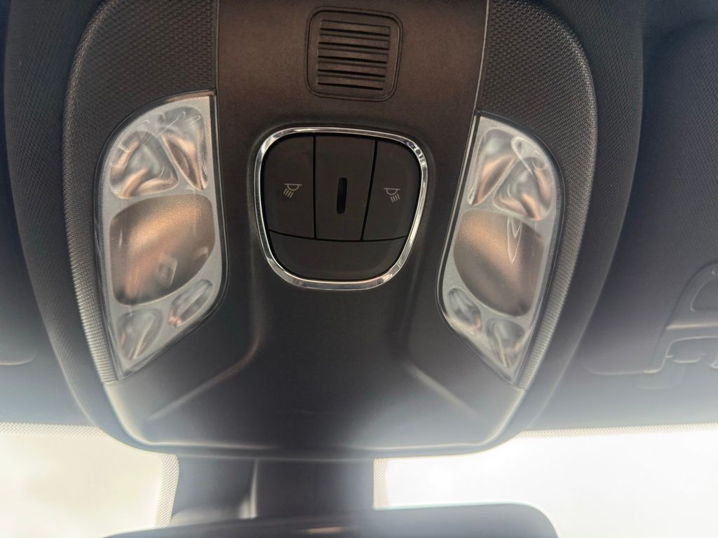 Used 2023 Jeep Compass - photo 28