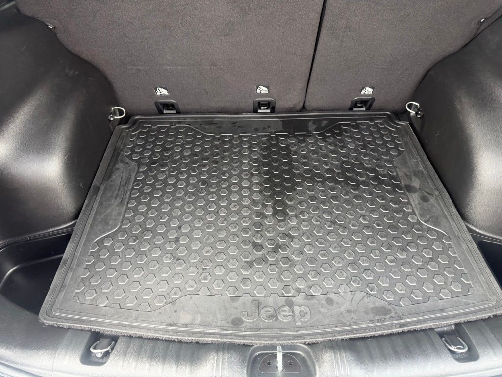 Used 2023 Jeep Compass - photo 45