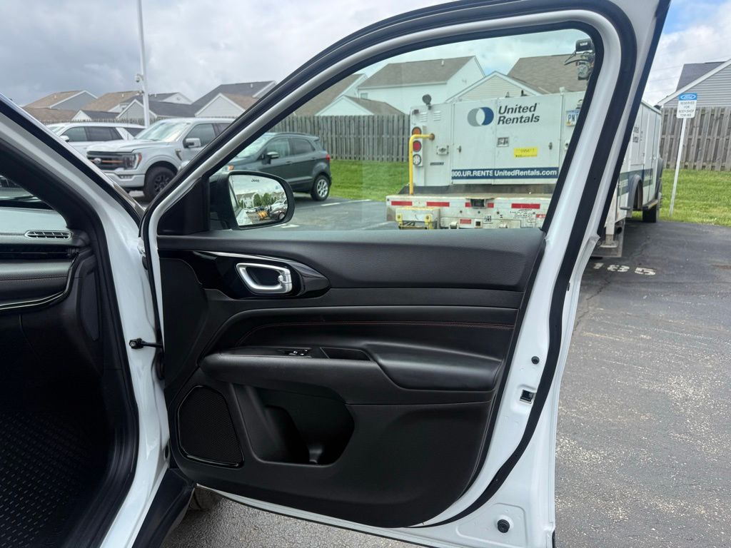 Used 2023 Jeep Compass - photo 53