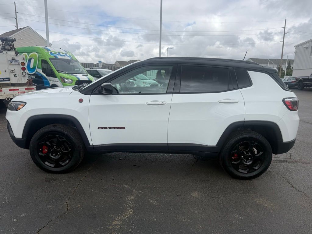 Used 2023 Jeep Compass - photo 8