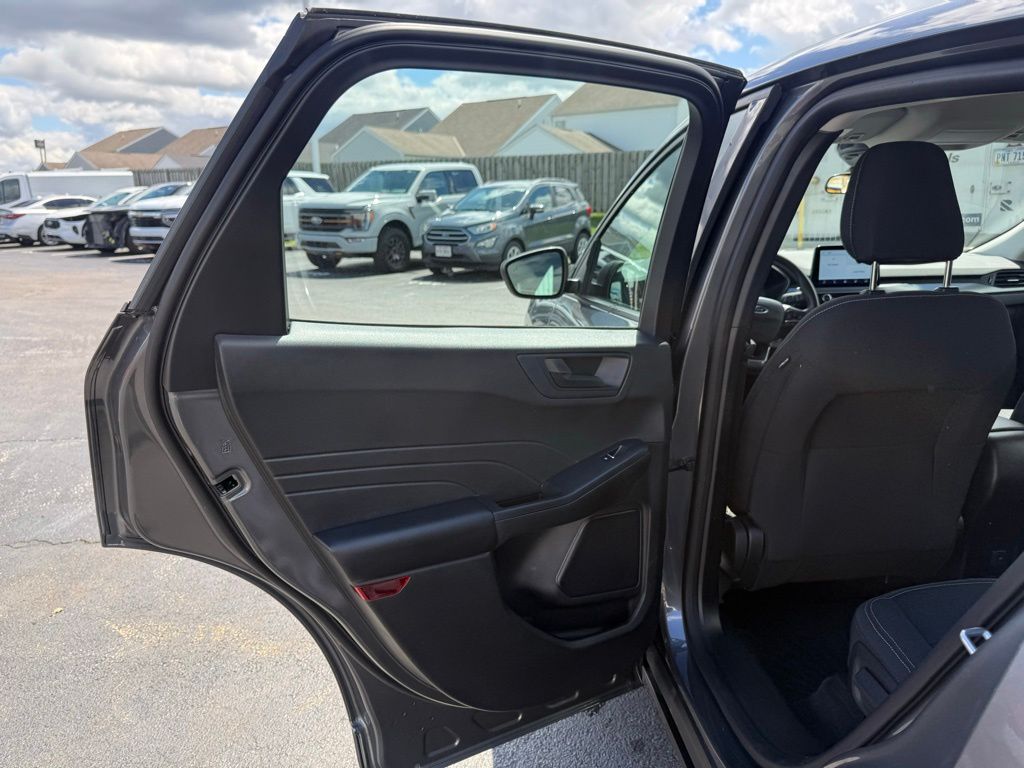 Used 2023 Ford Escape - photo 31