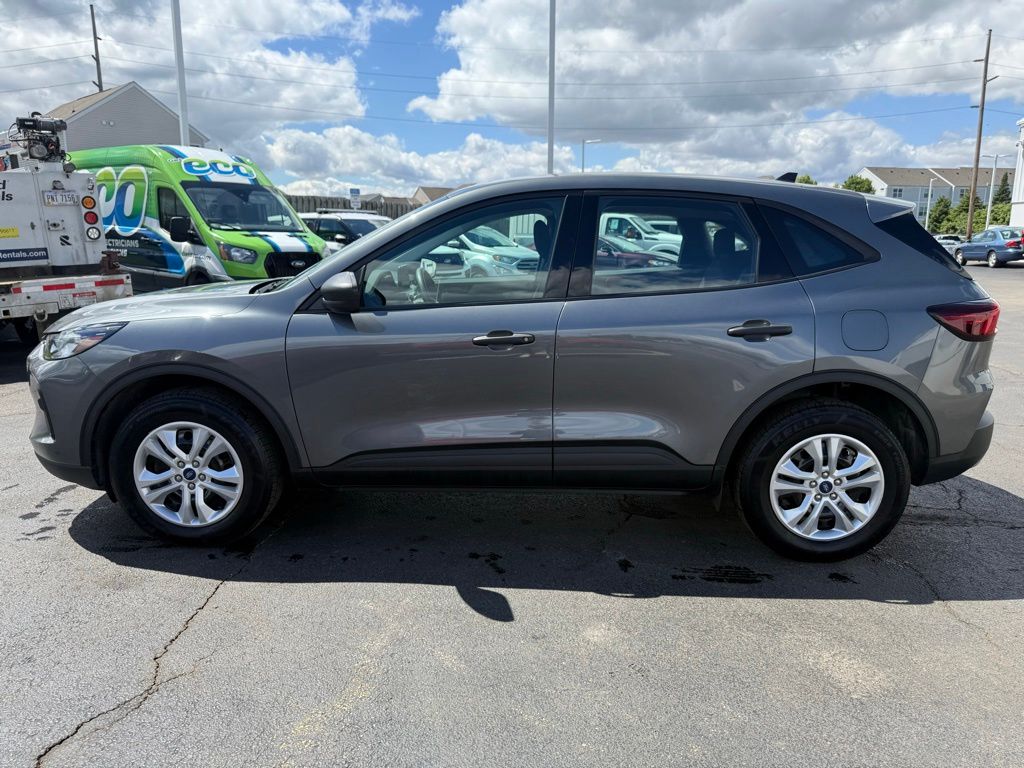 Used 2023 Ford Escape - photo 9