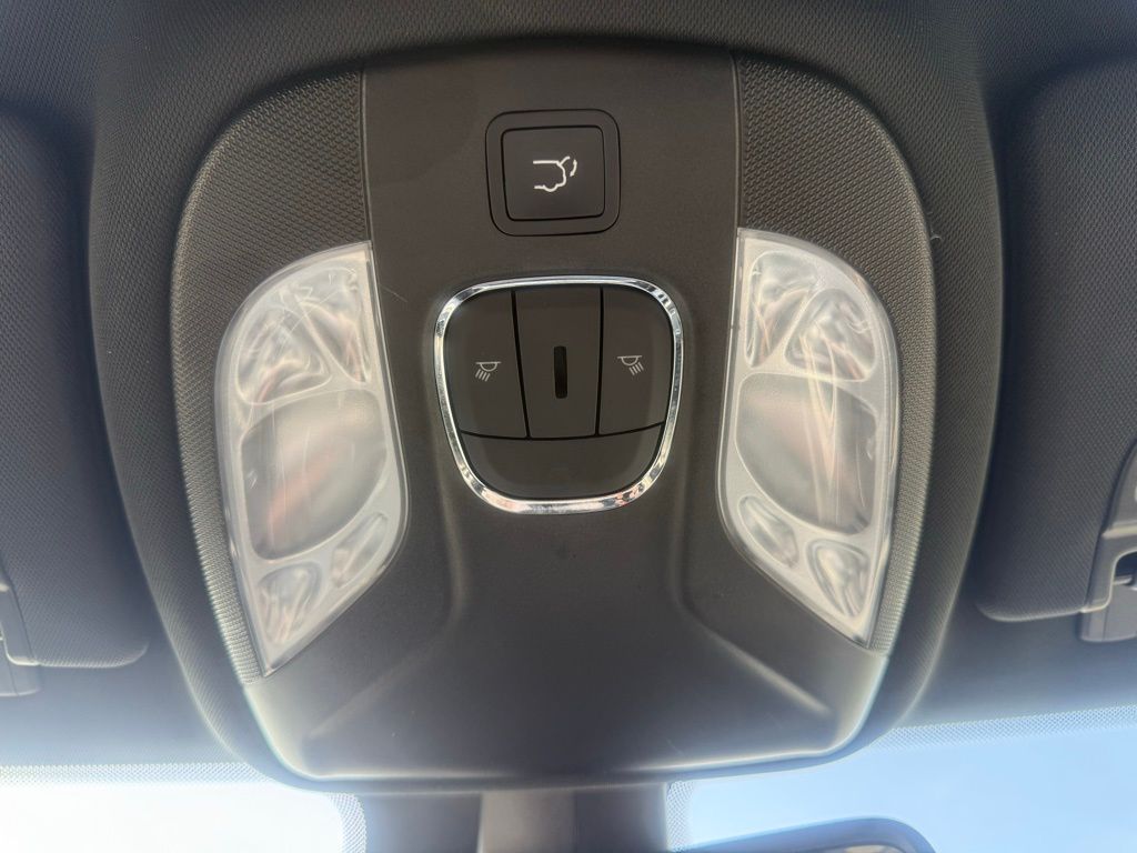 Used 2023 Jeep Compass - photo 47