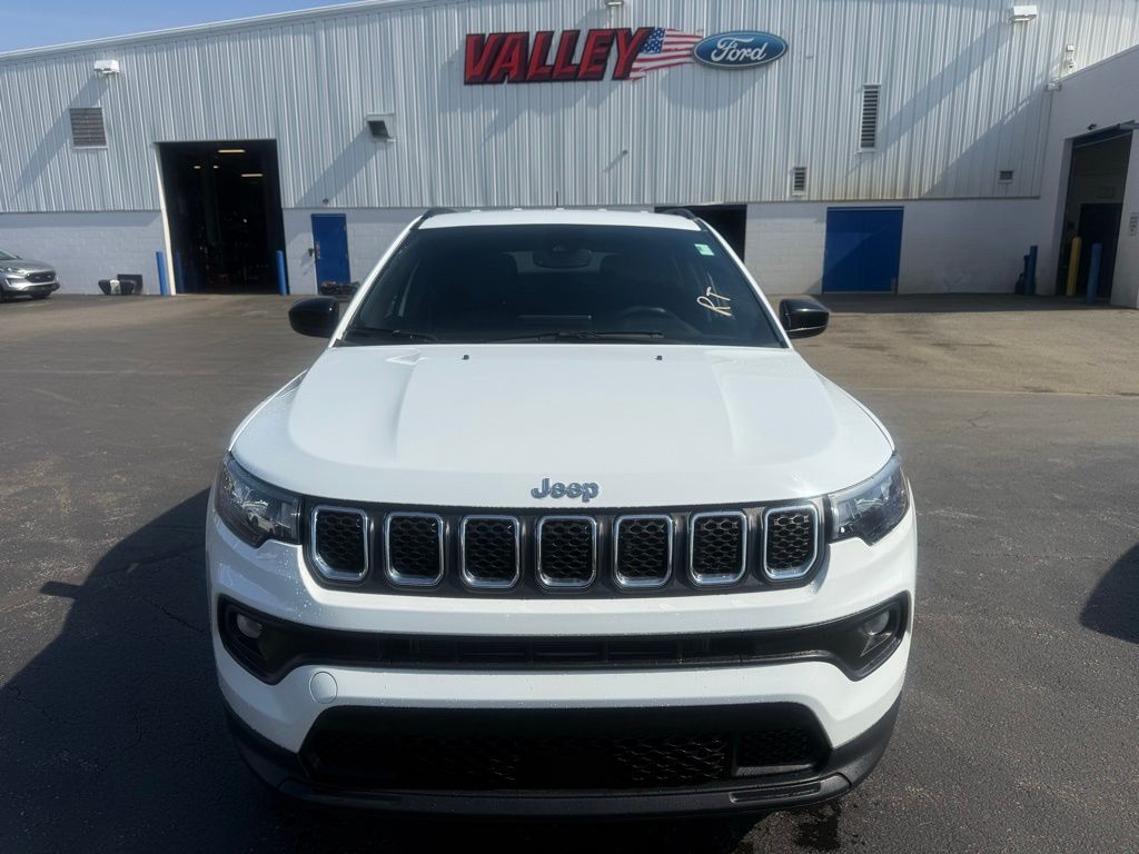Used 2023 Jeep Compass - photo 28