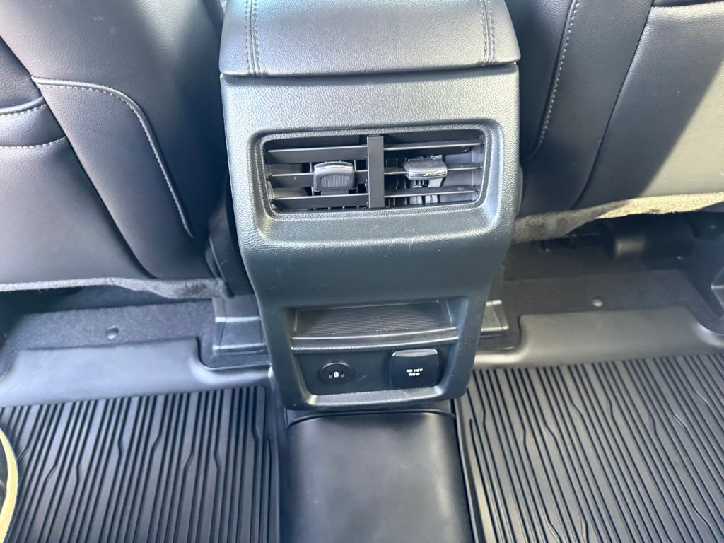 Used 2023 Ford Edge - photo 37