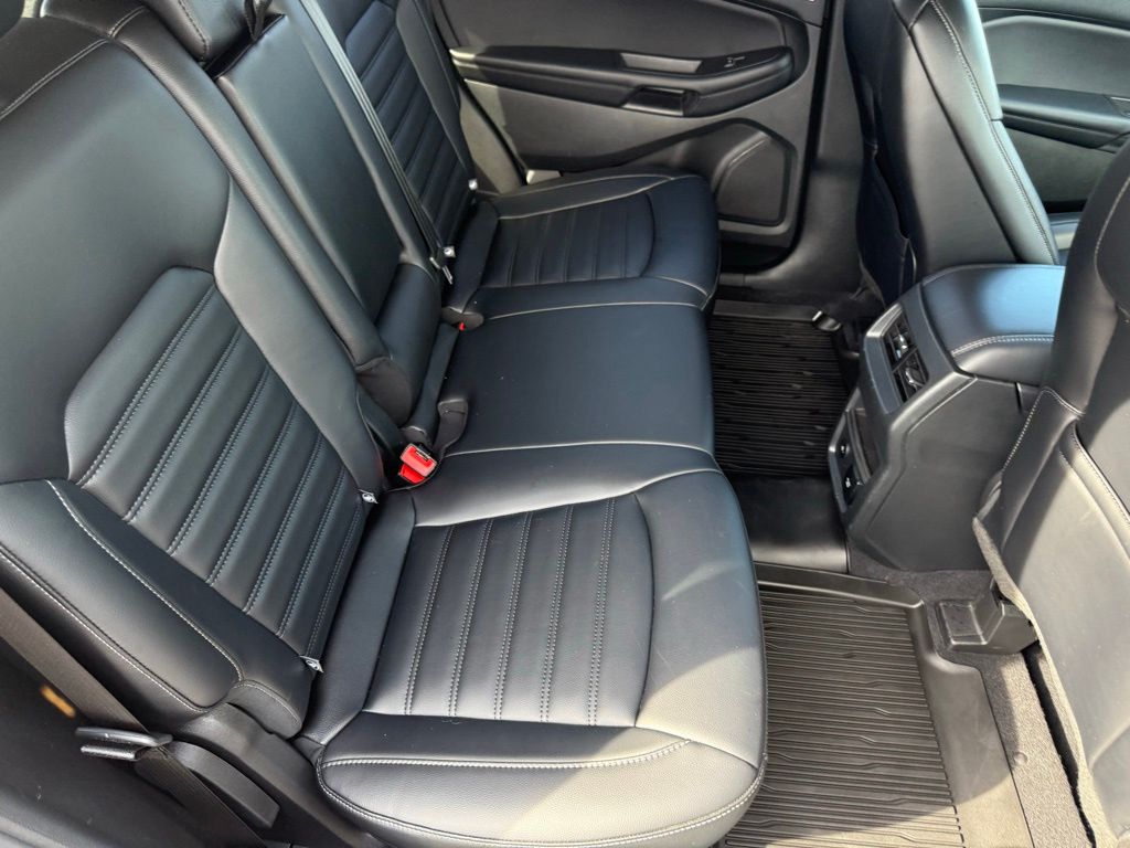 Used 2023 Ford Edge - photo 48