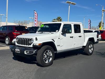 Used 2024 Jeep Gladiator - photo 1