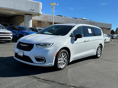 Used 2024 Chrysler Pacifica Touring L Minivan for sale #142727D - photo 2
