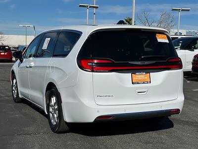 Used 2024 Chrysler Pacifica Touring L Minivan for sale #142727D - photo 2