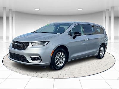 Used 2024 Chrysler Pacifica Touring L Minivan for sale #148948D - photo 1