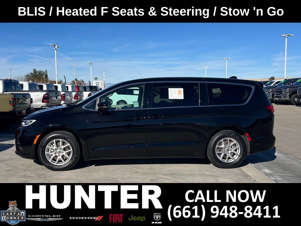 Used 2024 Chrysler Pacifica - photo 7