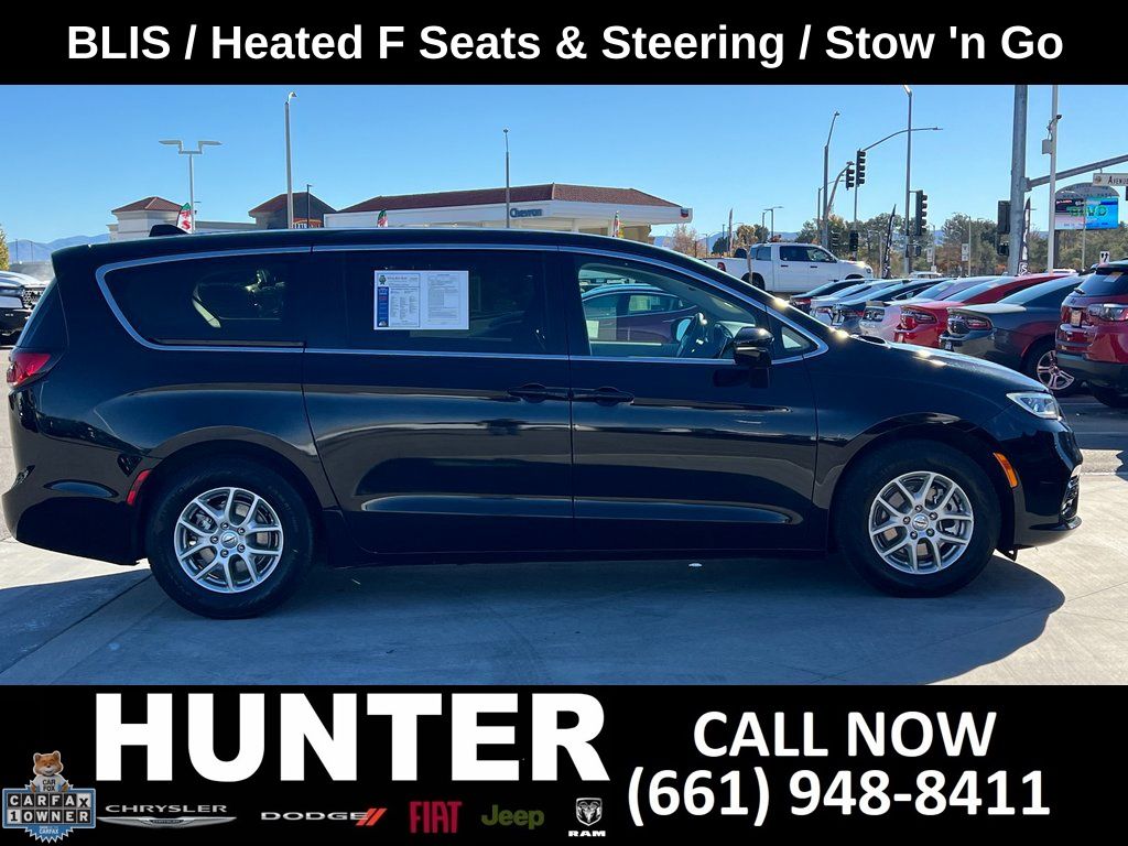 Used 2024 Chrysler Pacifica - photo 9