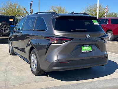 2023 Toyota Sienna FWD Minivan for sale #165592R - photo 2