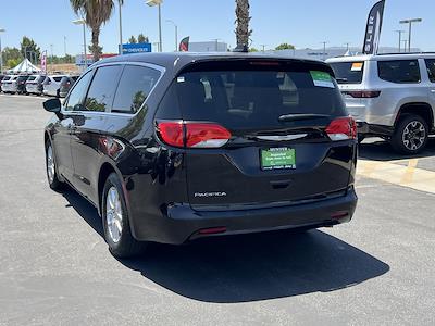 2019 Chrysler Pacifica FWD Minivan for sale #505756D - photo 2