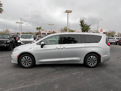 2023 Chrysler Pacifica FWD Minivan for sale #506531R - photo 2