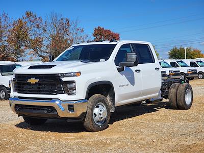2026 Chevrolet Silverado 3500 Crew Cab 4WD Cab Chassis for sale #CT35428 - photo 1