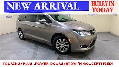Used 2018 Chrysler Pacifica Touring Plus FWD Minivan for sale #34928 - photo 1