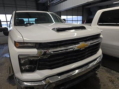 Used 2024 Chevrolet Silverado 2500 - photo 1