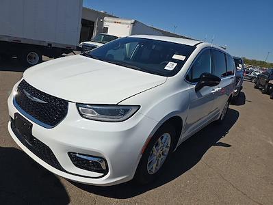 2025 Chrysler Pacifica FWD Minivan for sale #517252F01 - photo 2
