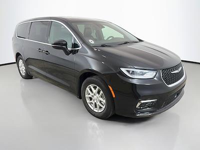 2025 Chrysler Pacifica FWD Minivan for sale #599410F01 - photo 2