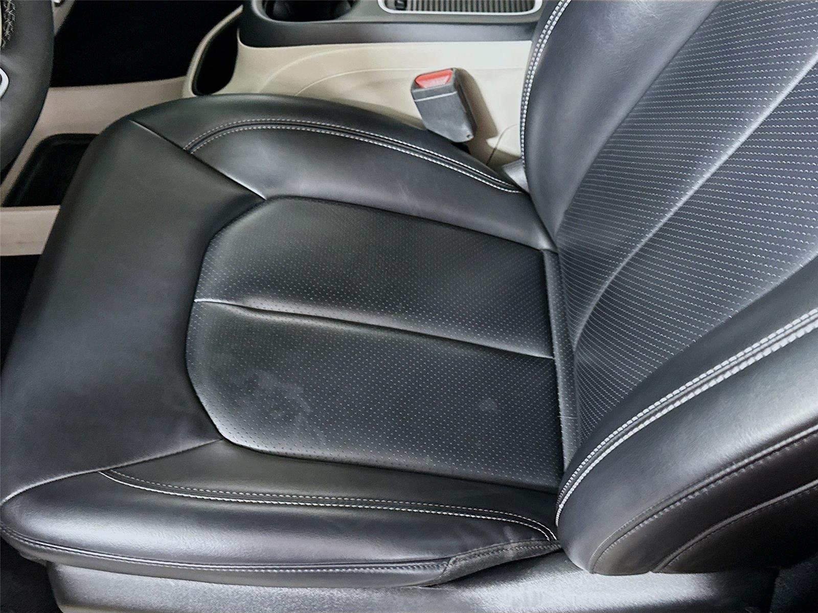 Used 2023 Chrysler Pacifica - photo 14
