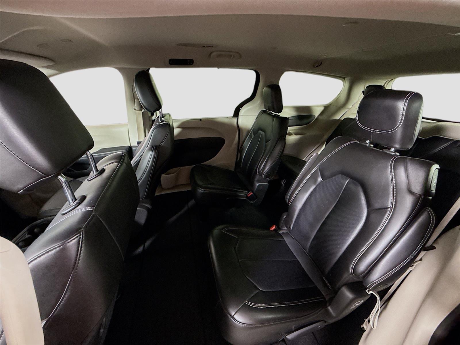 Used 2023 Chrysler Pacifica - photo 18