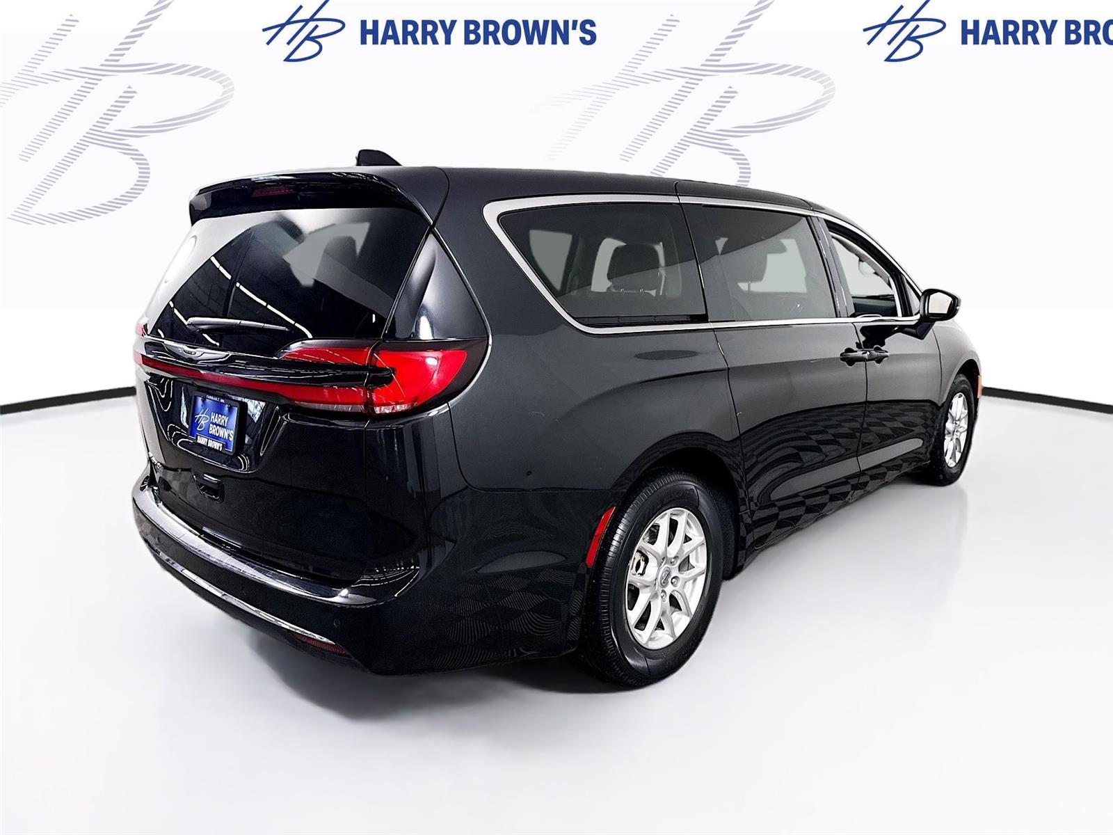 Used 2023 Chrysler Pacifica - photo 33