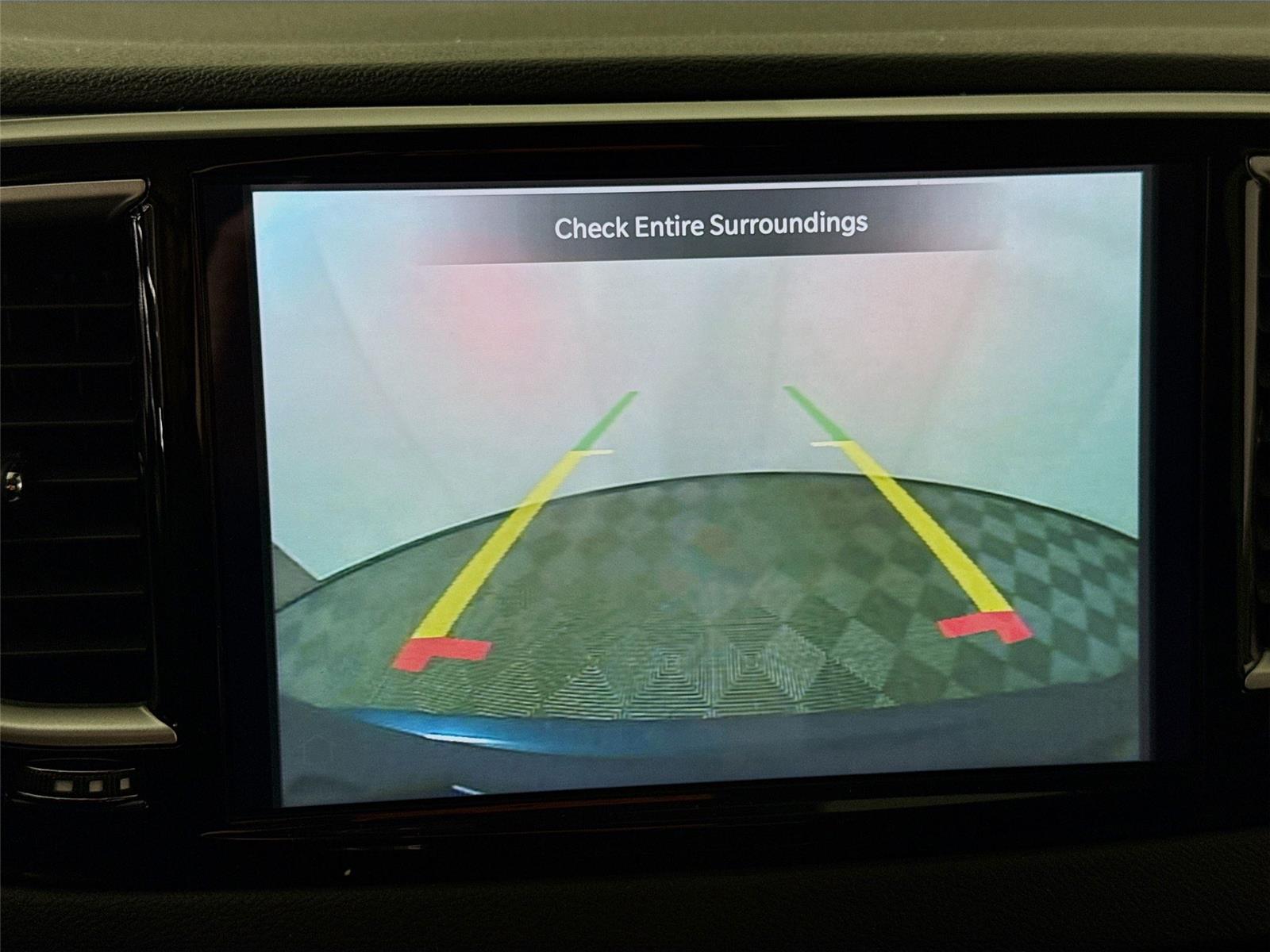Used 2023 Chrysler Pacifica - photo 9
