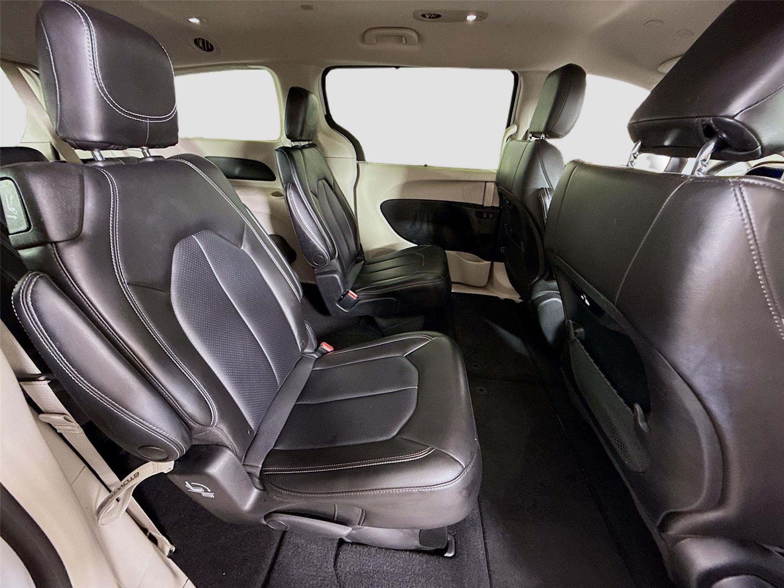 Used 2023 Chrysler Pacifica - photo 22