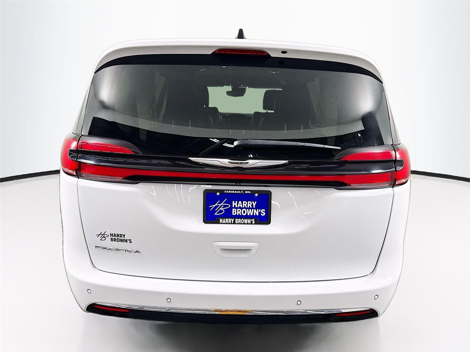 Used 2023 Chrysler Pacifica - photo 32