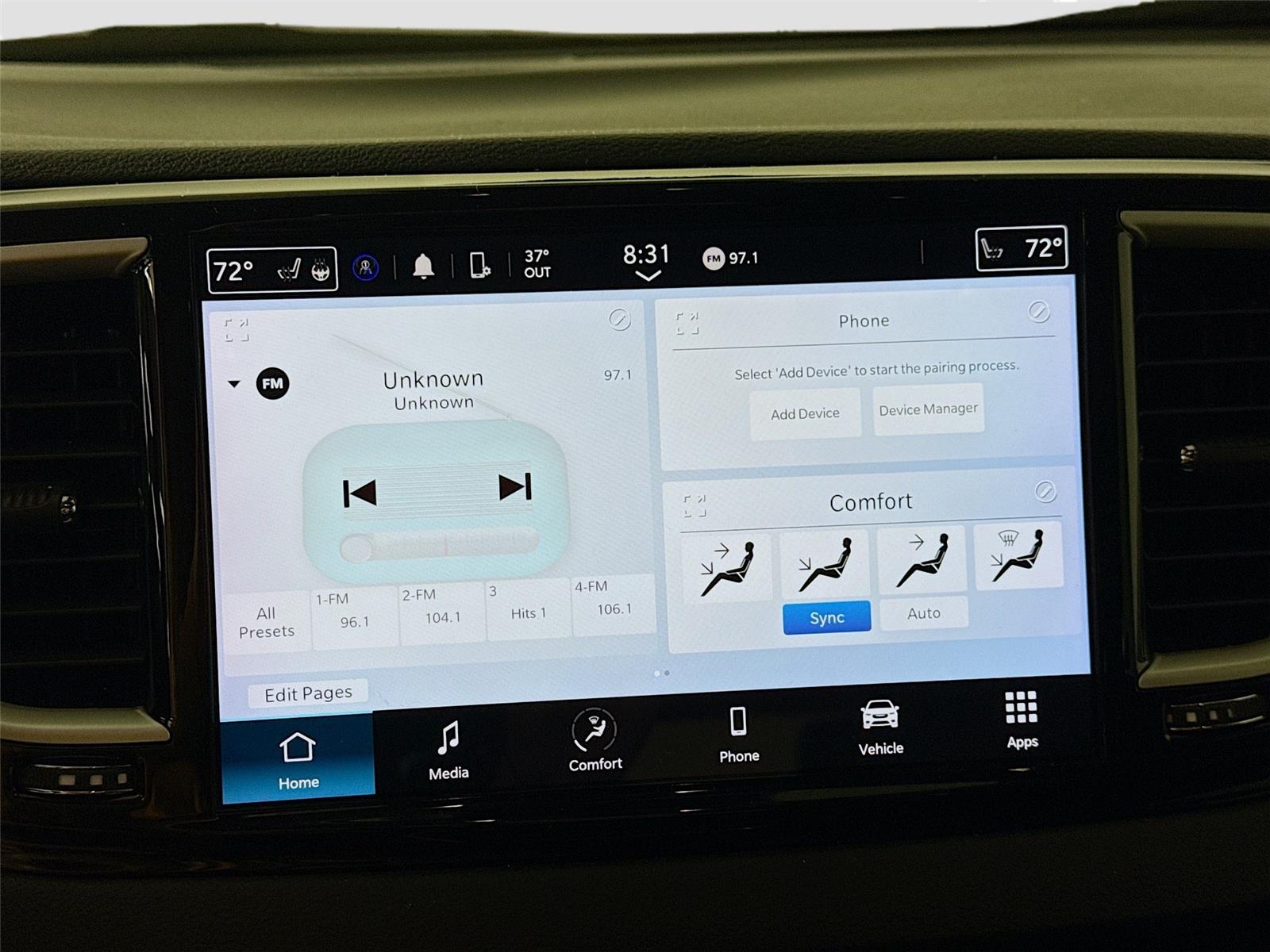 Used 2023 Chrysler Pacifica - photo 10