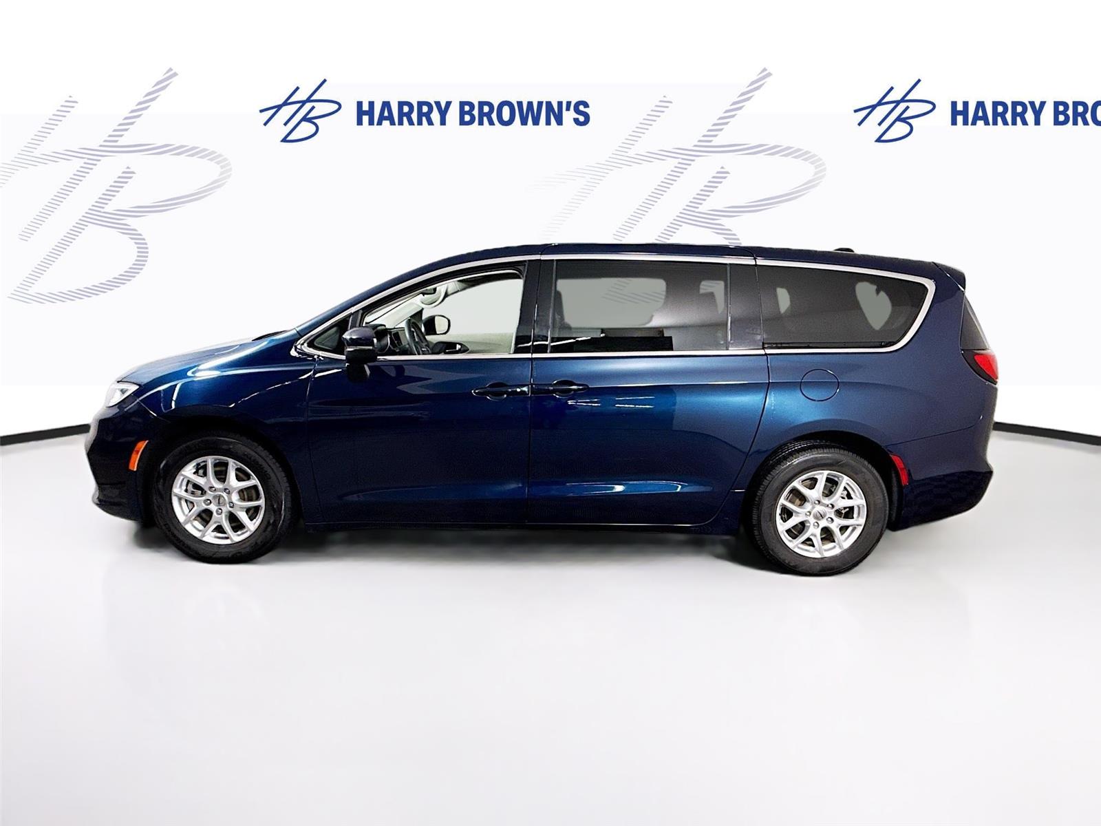 Used 2023 Chrysler Pacifica - photo 30