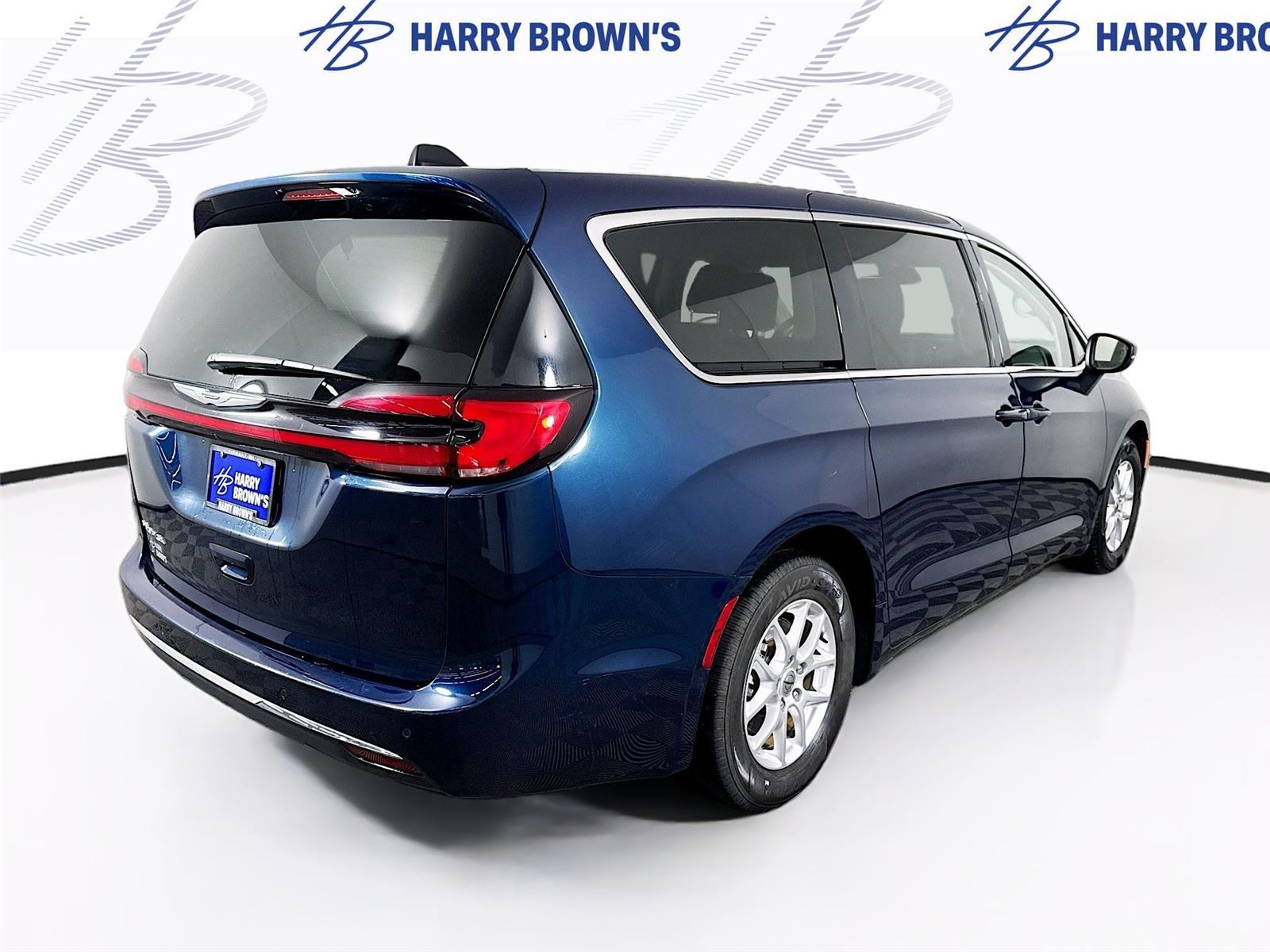 Used 2023 Chrysler Pacifica - photo 33