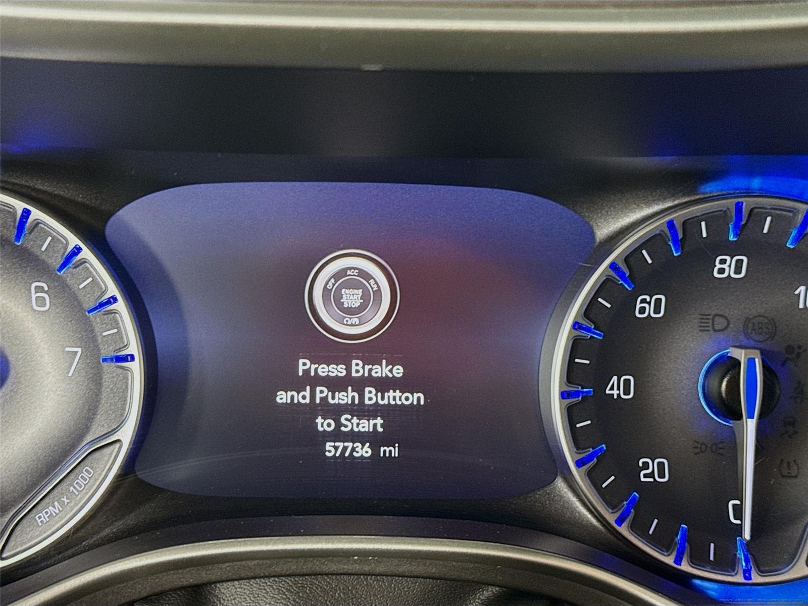 Used 2023 Chrysler Pacifica - photo 8