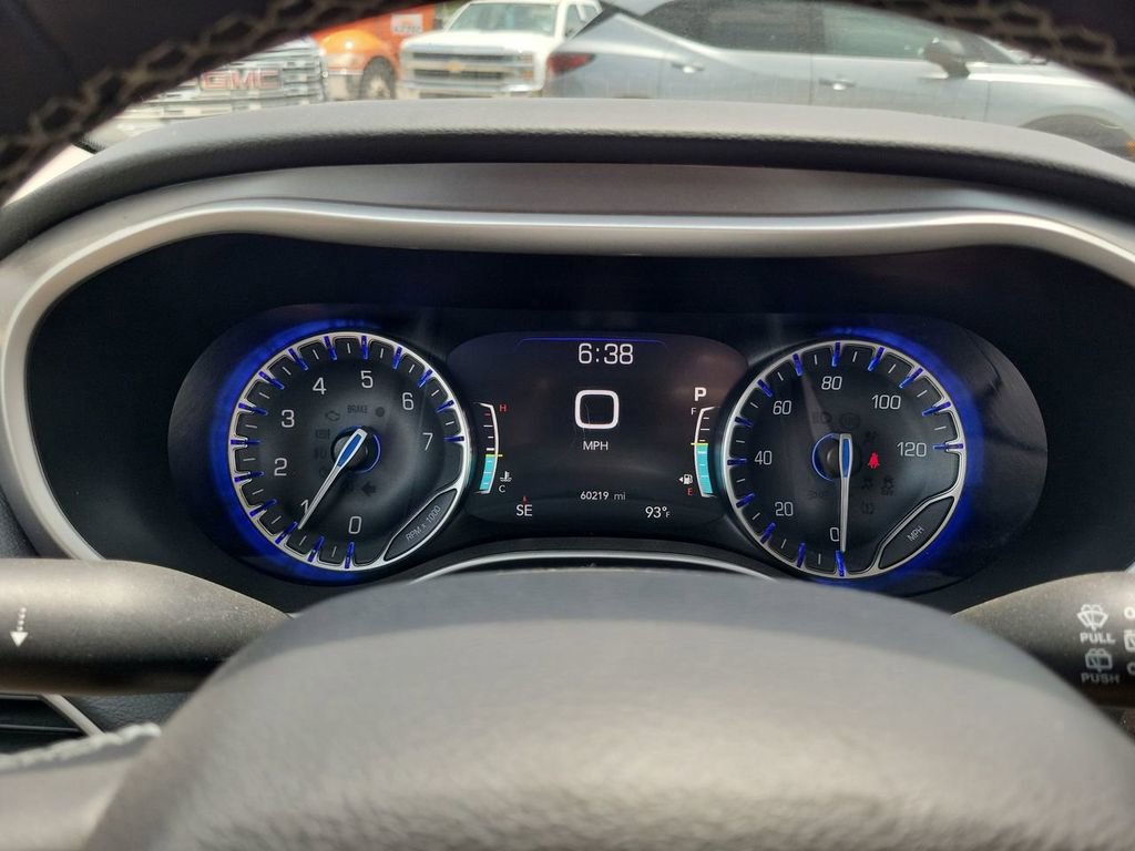 Used 2023 Chrysler Pacifica - photo 12