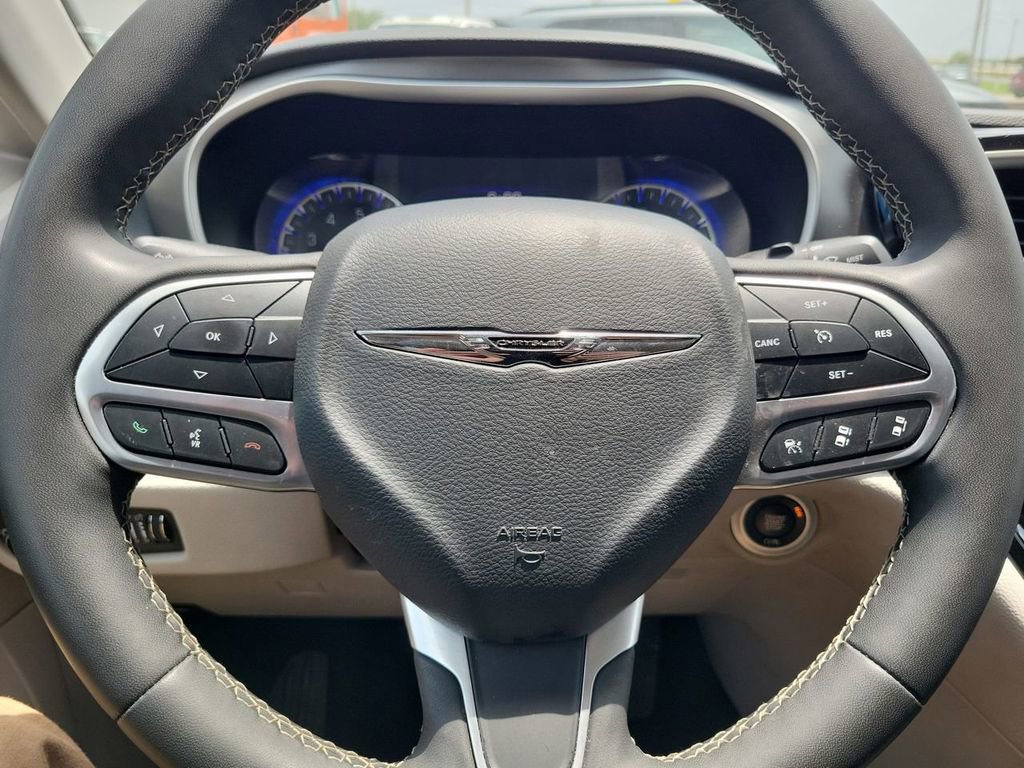 Used 2023 Chrysler Pacifica - photo 13