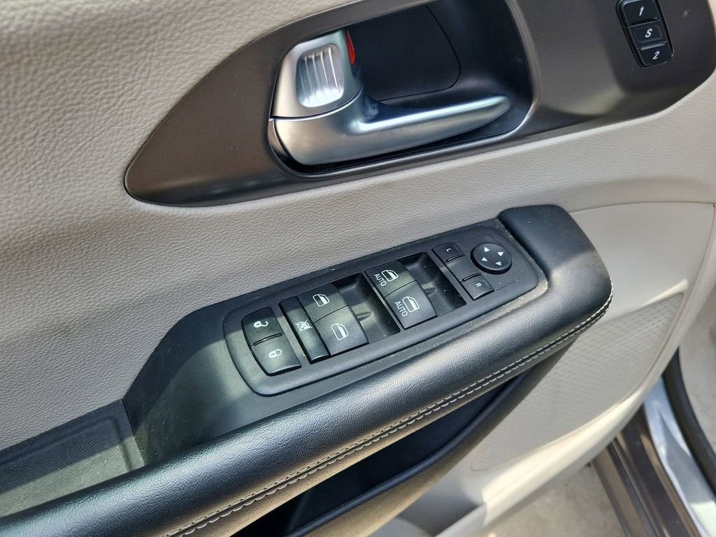 Used 2023 Chrysler Pacifica - photo 17