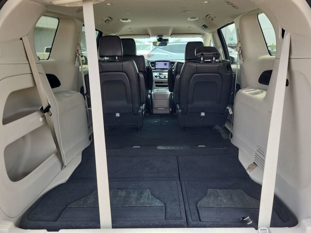 Used 2023 Chrysler Pacifica - photo 20